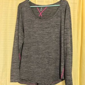 Layers Qwick-dry active shirt. Size 2X